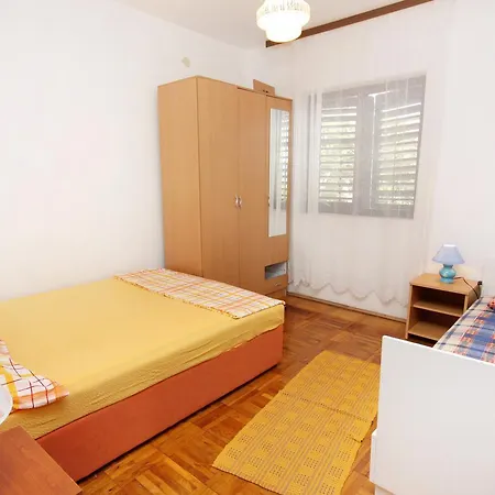 Holiday Ivan Dolac 5708 Feriehus